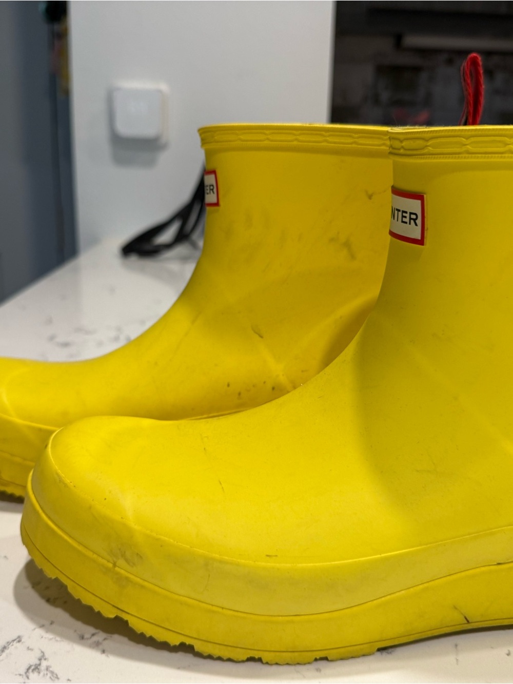 Hunter Bright Yellow Short Rain Boots Women’s Size 10